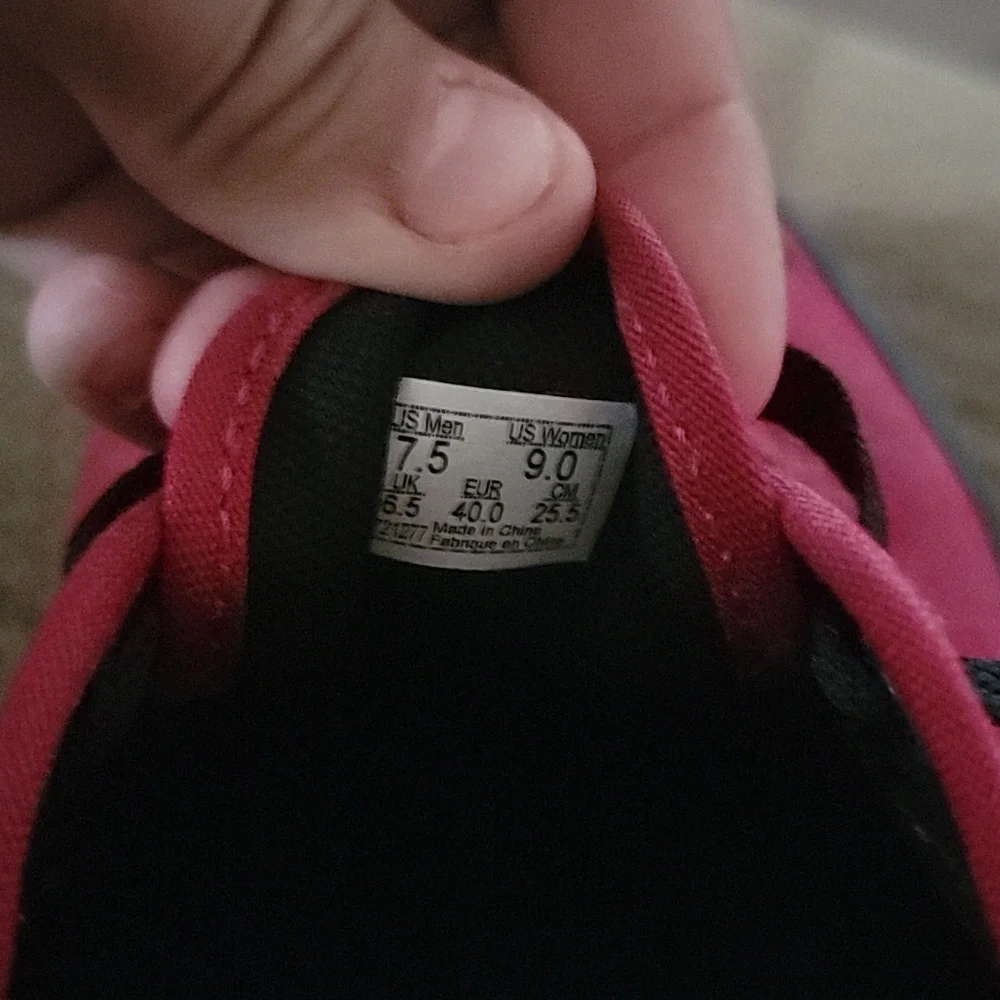 Vans - Picture 3 of 3